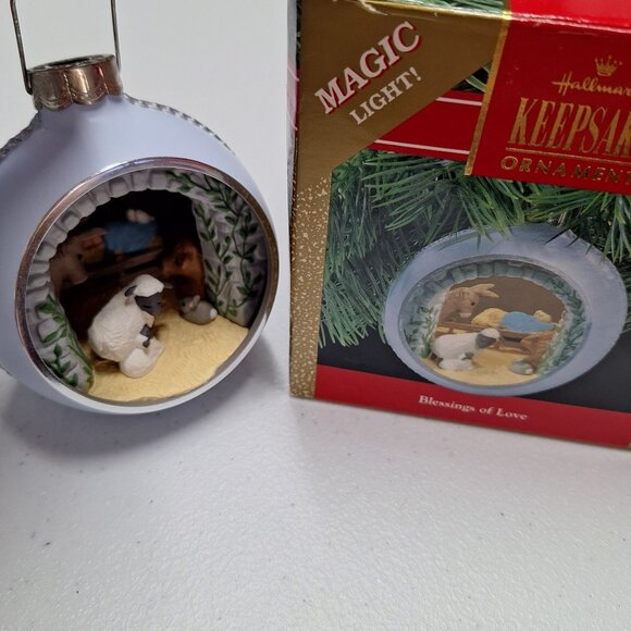 Hallmark Keepsake Bulb Ornament Magic Light Blessings Of Love Nativity Scene - Picture 1 of 10